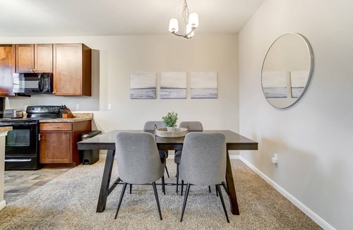 Summit Station Apartment | 106 m² Apartment ∙ 2 bedrooms ∙ 4 guests