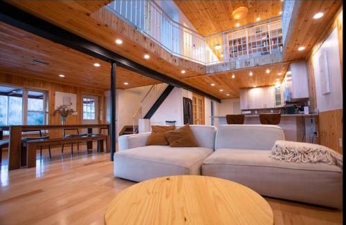 Fleischmanns Apartment | 10Min to Belleayre - Jacuzzi Tub - Mountain Views