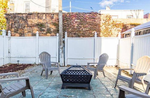 Jersey City Apartment | 111 m² Apartment ∙ 2 bedrooms ∙ 4 guests