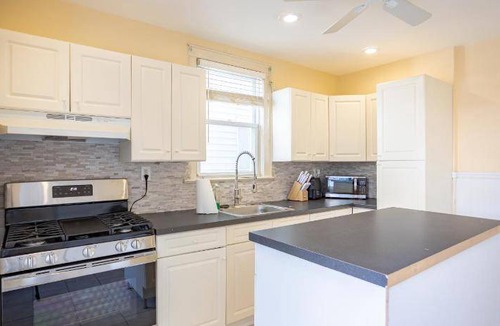 Jersey City Apartment | 111 m² Apartment ∙ 2 bedrooms ∙ 4 guests