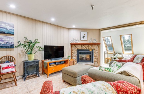 Snowshoe Apartment | 111 m² Apartment ∙ 3 bedrooms ∙ 7 guests