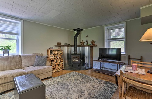 Hellertown Cottage | 111 m² Cabin ∙ 2 bedrooms ∙ 6 guests