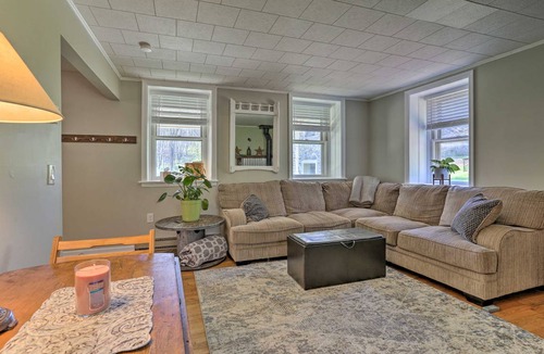 Hellertown Cottage | 111 m² Cabin ∙ 2 bedrooms ∙ 6 guests