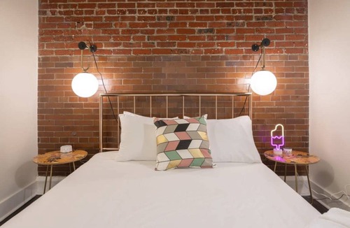 West Philadelphia House | 111 m² Loft ∙ 3 bedrooms ∙ 6 guests