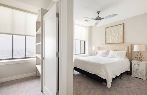Downtown Baltimore Apartment | 112 m² Apartment ∙ 2 bedrooms ∙ 6 guests