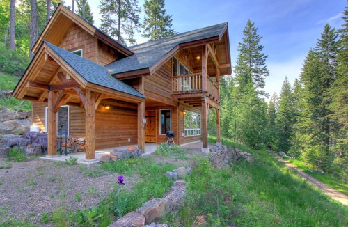 Sagle Cabin | 112 m² Cabin ∙ 2 bedrooms ∙ 6 guests