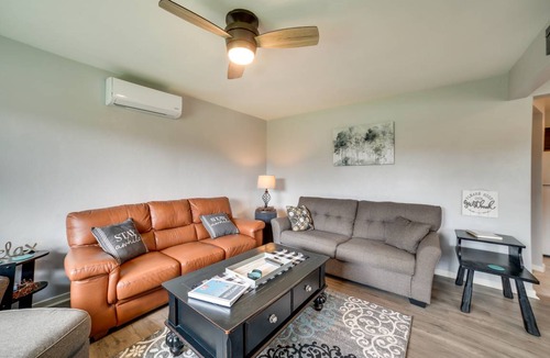 Natrona Heights House | 113 m² House ∙ 2 bedrooms ∙ 5 guests