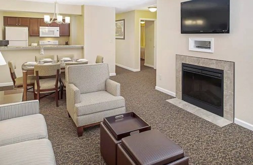 Berkeley Condo | 114 m² Condo ∙ 2 bedrooms ∙ 6 guests