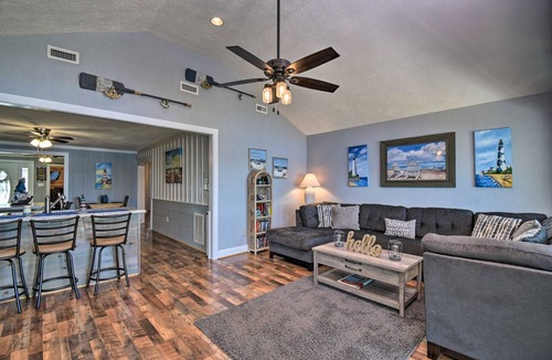 Deltaville Cottage | 117 m² Cabin ∙ 2 bedrooms ∙ 8 guests