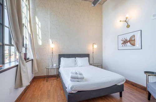 West Poplar Apartment | 125 m² Apartment ∙ 2 bedrooms ∙ 4 guests