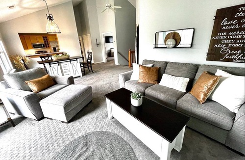 Reading House | 130 m² House ∙ 2 bedrooms ∙ 1 guest
