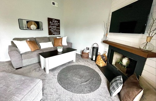 Reading House | 130 m² House ∙ 2 bedrooms ∙ 1 guest