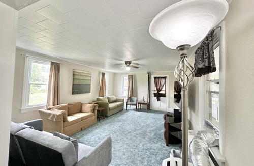Danville House | 132 m² House ∙ 4 bedrooms ∙ 6 guests