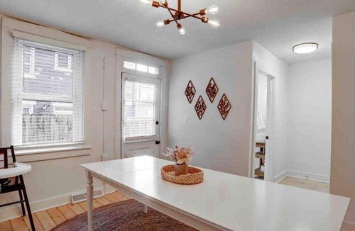 Historic Downtown Lancaster House | 139 m² House ∙ 3 bedrooms ∙ 6 guests