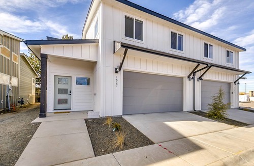 West Valley House | 141 m² House ∙ 3 bedrooms ∙ 6 guests