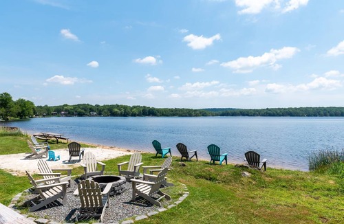 Pocono Lake House | 144 m² House ∙ 4 bedrooms ∙ 10 guests
