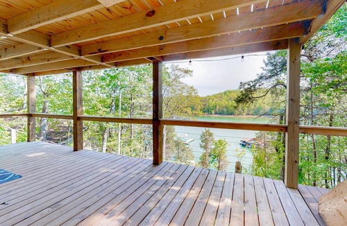 Flat Hollow Marina Cabin | 147 m² Cabin ∙ 4 bedrooms ∙ 12 guests
