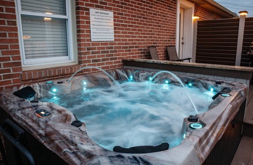 Intercourse House | 15 min to Sight&Sound-hot tub-ev-plug-500+MBPS-firepit