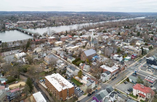 Lambertville Apartment | 157 m² Apartment ∙ 3 bedrooms ∙ 6 guests