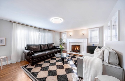 Woodcliff Lake House | 158 m² House ∙ 4 bedrooms ∙ 10 guests
