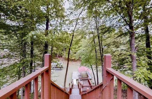 Sharps Chapel Cabin | 167 m² Cabin ∙ 3 bedrooms ∙ 12 guests