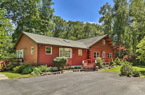 East Stroudsburg House | 167 m² House ∙ 3 bedrooms ∙ 10 guests