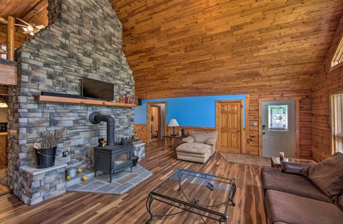 Pine Grove House | 172 m² House ∙ 3 bedrooms ∙ 8 guests