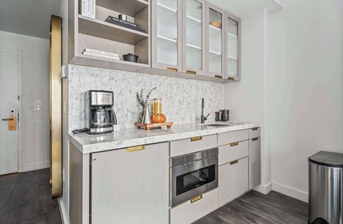 Tribeca Apartment | 17John: Classic King Studio Apartment