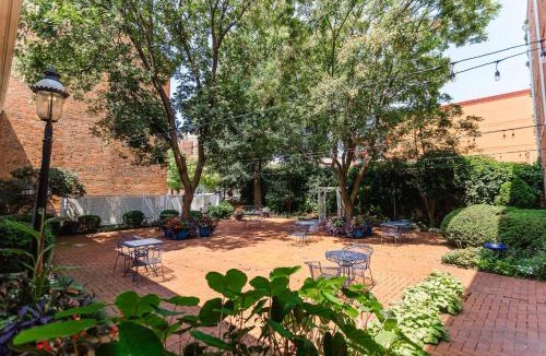 Downtown Baltimore Bed & Breakfast | 1840s Carrollton Inn