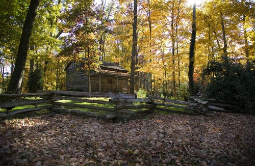 Clinton Cabin | 1860 Era Original Log Cabin In Beautiful East Tennessee - Foust Cabin