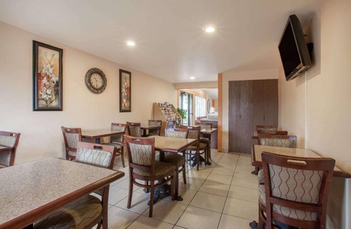 South Greensburg Hotel | 19 m² Hotel ∙ 127 guests
