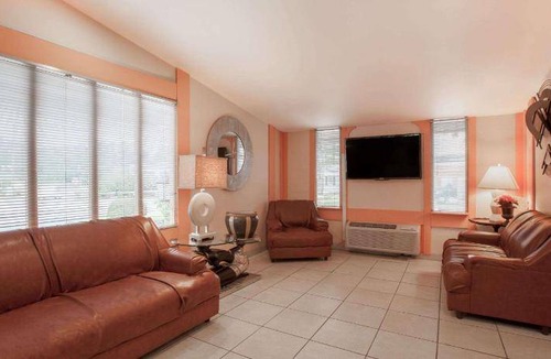 South Greensburg Hotel | 19 m² Hotel ∙ 127 guests