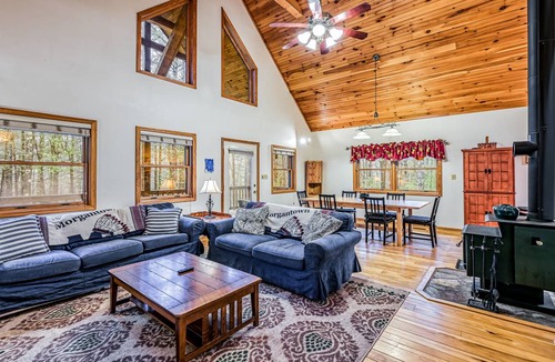 North Glade Hills House | 195 m² House ∙ 3 bedrooms ∙ 6 guests