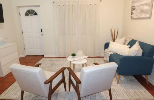 Forest Hill Apartment | 1Bed 1Bath Apt near EWR, Parking 18 min from Penn St.