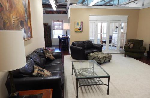 Salisbury Apartment | 2 bed, 1 bath riverfront loft