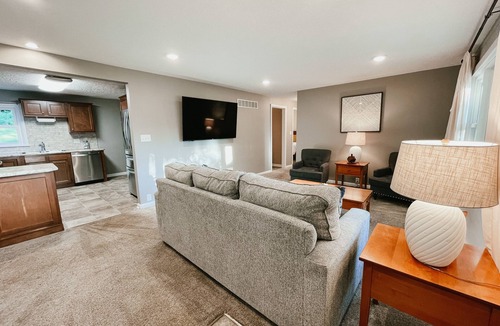 Millersburg House | 2 Br home with Hot-Tub! Quiet, dead end street