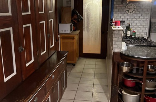 Poughkeepsie Apartment | 2 Br Victorian Apt 2800 sq ft 2 floors with Full Kitchen 2 baths and Laundry