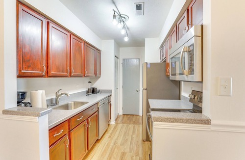 Stow House | 2 Mi to Bow Wow Beach: Townhome w/Pool Access!