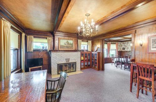 Erie House | 2 Mi to Lake Erie Spacious Retreat Near Cafes!