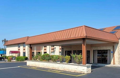 Hillsborough Hotel | 2-Star Hotel ∙ Days Inn by Wyndham Hillsborough