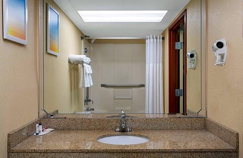 Hillsborough Hotel | 2-Star Hotel ∙ Days Inn by Wyndham Hillsborough