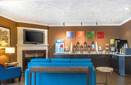 Moosic Hotel | 2-Star Hotel ∙ Comfort Suites Scranton near Montage Mountain