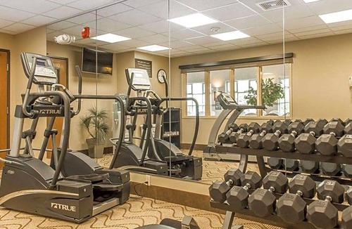 Polaris Hotel | 2-Star Hotel ∙ Comfort Inn North/Polaris