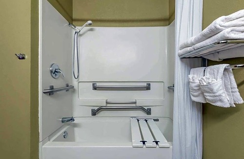 West Chester Hotel | 2-Star Hotel ∙ Microtel Inn & Suites by Wyndham West Chester
