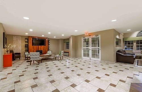 West Chester Hotel | 2-Star Hotel ∙ Microtel Inn & Suites by Wyndham West Chester