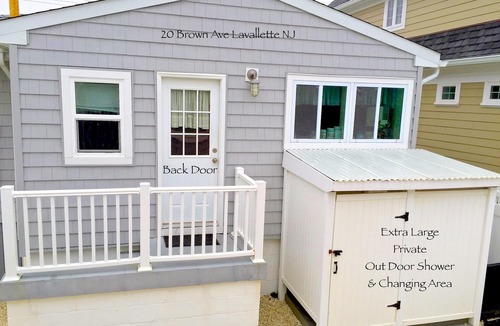 Ortley Beach House | 2025 LAVALLETTE Beach Block, Wifi, C- AC, sleeps 9, 2 Baths, 9 Houses to Beach!