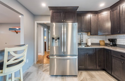 Ortley Beach House | 2025 LAVALLETTE: NEW Gourmet Kitchen & Bathroom & AC System & Outdoor shower