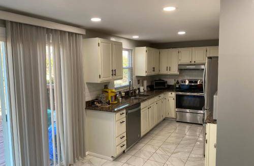 Colesville House | 204 m² House ∙ 4 bedrooms ∙ 8 guests