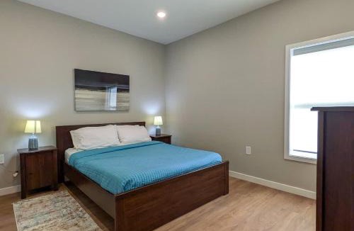 Dunellen Apartment | 221 Modern 1BR Apt Walk to NJT