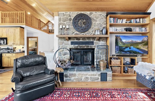 Chestnut Springs House | 222 m² House ∙ 3 bedrooms ∙ 10 guests